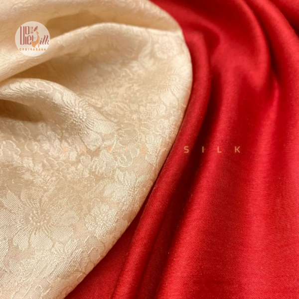 Lụa Trơn Màu Đỏ ST03