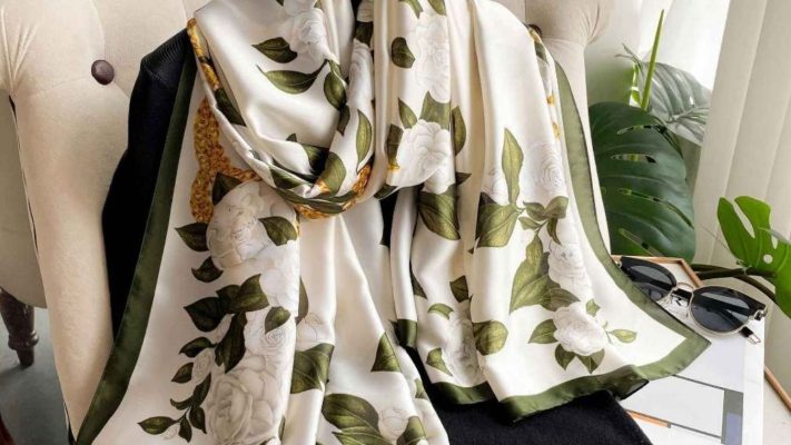 Giá Khăn Lụa Tơ Tằm Nha Xá Có Xứng Đáng Với Chất Lượng?