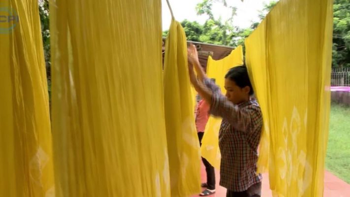 Khăn Đũi Tơ Tằm Nha Xá: Sự Lựa Chọn Của Sự Tinh Tế