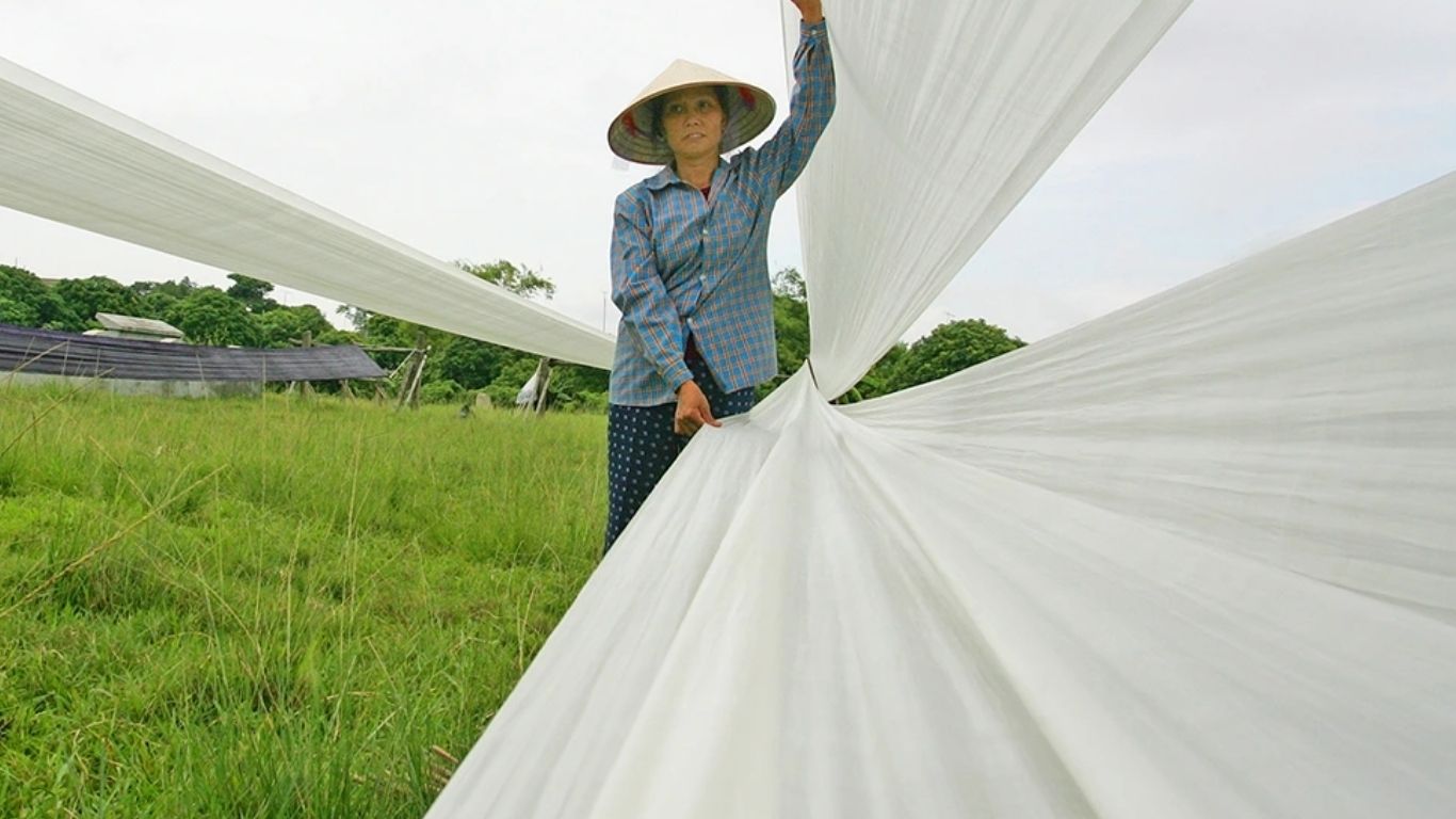 Xưởng May Pháp Phục Vũ Việt Silk – Chất Lượng Đỉnh Cao