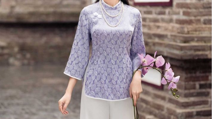 Pháp Phục Nữ Đi Chùa – Vẻ Đẹp Thanh Lịch Với Lụa Tơ Tằm