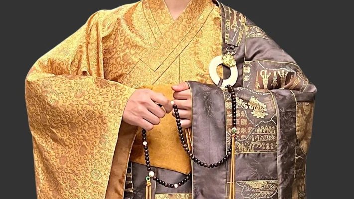 Pháp Phục Tăng Ni – Chất Liệu Lụa Tơ Tằm Tinh Xảo