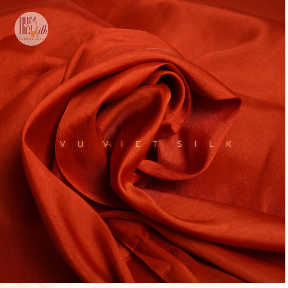 Câu chuyện người tặng – người nhận khăn lụa